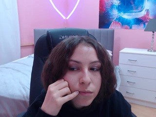 alisafarawelly on cam for live free nude video chat now