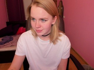 katty-laird on cam for live free nude video chat now