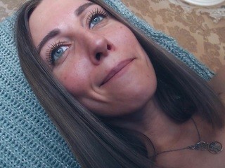 Ri on cam for live free nude video chat now