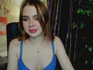 charming-sophie on cam for live free nude video chat now