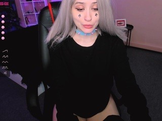ella-mine on cam for live free nude video chat now