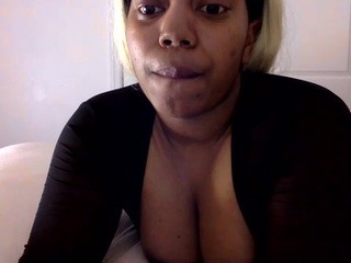 queenburgs on cam for live free nude video chat now