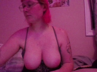 ratgirl-4evr on cam for live free nude video chat now