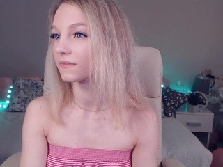 alexashy on cam for live free nude video chat now