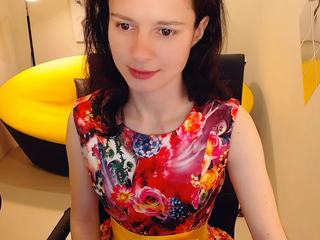 danaqueen on cam for live free nude video chat now