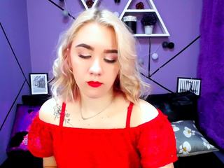laurajill on cam for live free nude video chat now
