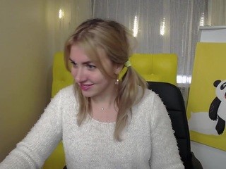 naomipool on cam for live free nude video chat now