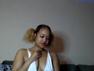 NiajFit on cam for live free nude video chat now