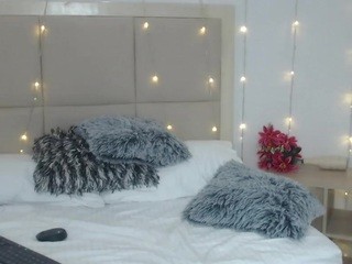 abby-29 on cam for live free nude video chat now