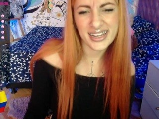 Call me Lia on cam for live free nude video chat now