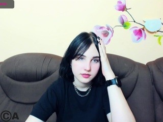 charieklat on cam for live free nude video chat now