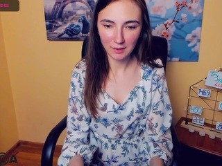 hotqueenle on cam for live free nude video chat now