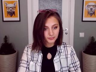 LilitCute on cam for live free nude video chat now