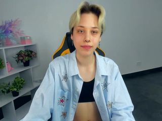 marraa on cam for live free nude video chat now