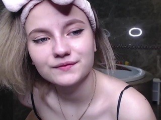 melindat on cam for live free nude video chat now