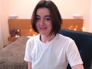 miss-nothing on cam for live free nude video chat now