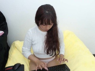 Nataly on cam for live free nude video chat now