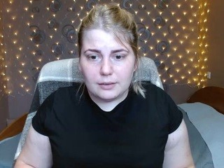 nelly-carlson on cam for live free nude video chat now