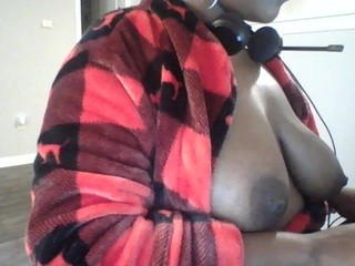Nikki on cam for live free nude video chat now