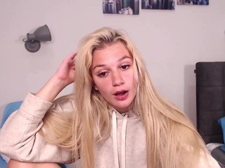 PrincessAvrora on cam for live free nude video chat now