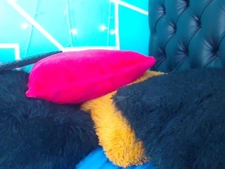 sara-bahamon on cam for live free nude video chat now