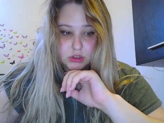 yourbusty on cam for live free nude video chat now