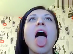 Aranfull: brunette licks her fingers