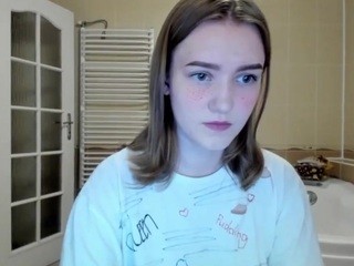 CarolineMrr on cam for live free nude video chat now