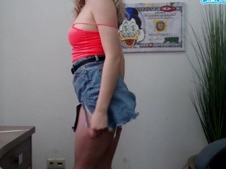 CuteBlonda on cam for live free nude video chat now