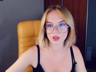 Delicateflower1 on cam for live free nude video chat now