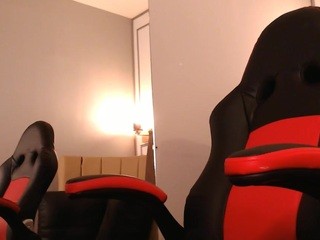 ellis-brooks on cam for live free nude video chat now