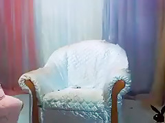 Gymnast Aishaa fucks herself