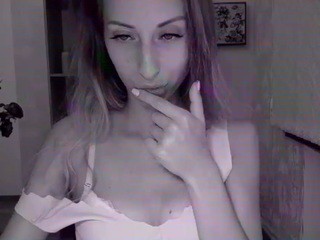 HelenBlare on cam for live free nude video chat now