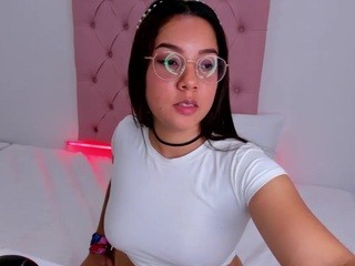 jenna-hamiltonxx on cam for live free nude video chat now