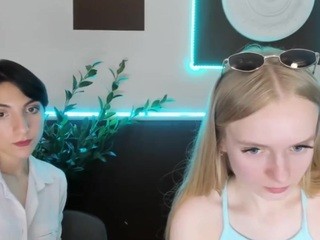 MiaBlueberry on cam for live free nude video chat now