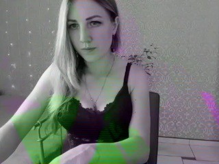 Sunshine-girl on cam for live free nude video chat now