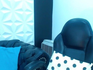 baby-luna on cam for live free nude video chat now