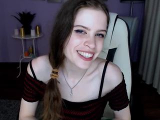 BellaGarson on cam for live free nude video chat now