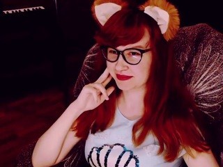 carolgiggly on cam for live free nude video chat now