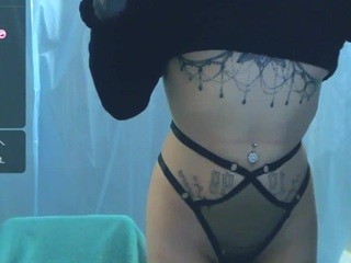 eeveemoon on cam for live free nude video chat now