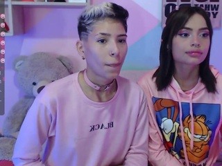 Emma And Noah on cam for live free nude video chat now