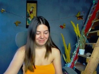 Enina on cam for live free nude video chat now