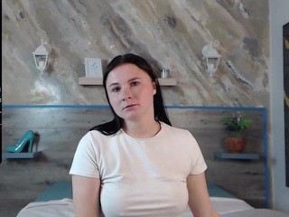 EvaBritt on cam for live free nude video chat now