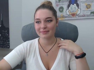 ?, L?I?L?I? on cam for live free nude video chat now