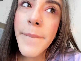 ?, ?Jessica?? on cam for live free nude video chat now