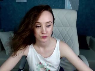 kate-green on cam for live free nude video chat now