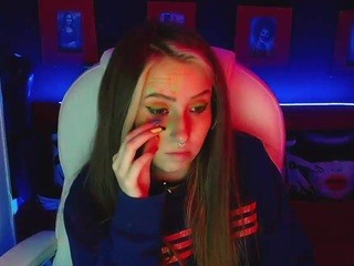 lucy-xcolor on cam for live free nude video chat now
