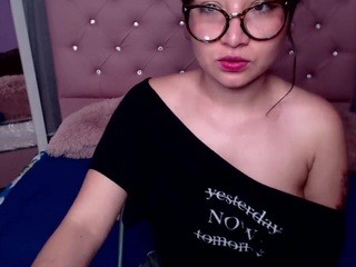 Mary , ? on cam for live free nude video chat now