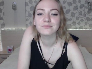 Mila-Elaine on cam for live free nude video chat now