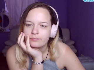 mollyysmith on cam for live free nude video chat now